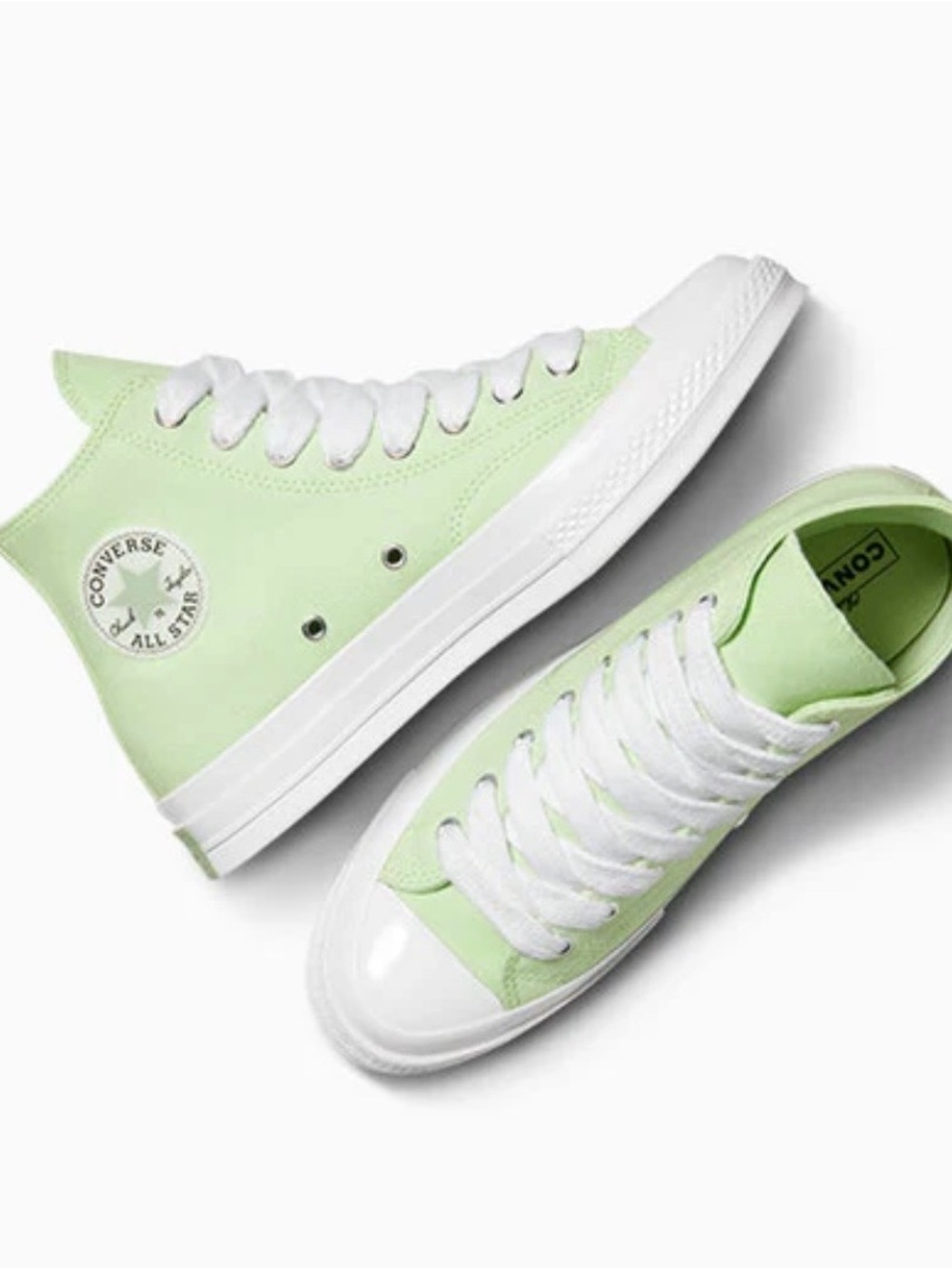 NWOB Converse Women's Sneakers